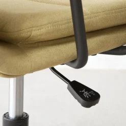Banak Aiko Chaise de bureau rembourrée mustard avec accoudoirs et roulettes
