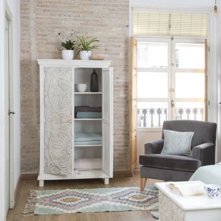 Banak Indira Armoire en bois massif sculpté de manguier