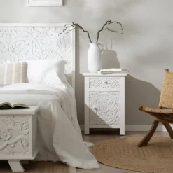 Banak Indira Table de nuit blanche en bois massif sculpté de manguier