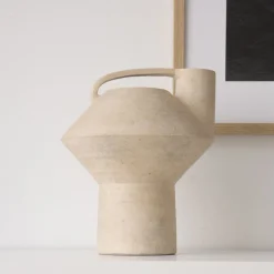 Banak Mados Vase en céramique gris clair