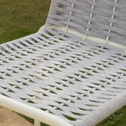 Banak Mink Tabouret de jardin en corde grise et aluminium blanc