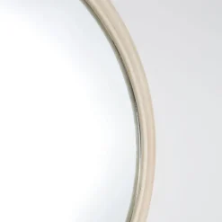 Banak Moita Est un miroir rond en rotin naturel