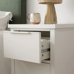 Banak Naroa Table de nuit laquée en blanc