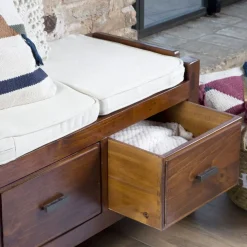 Banak Nest Banc avec rangement et coussins en bois