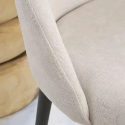 Banak Oraz Chaise rembourrée