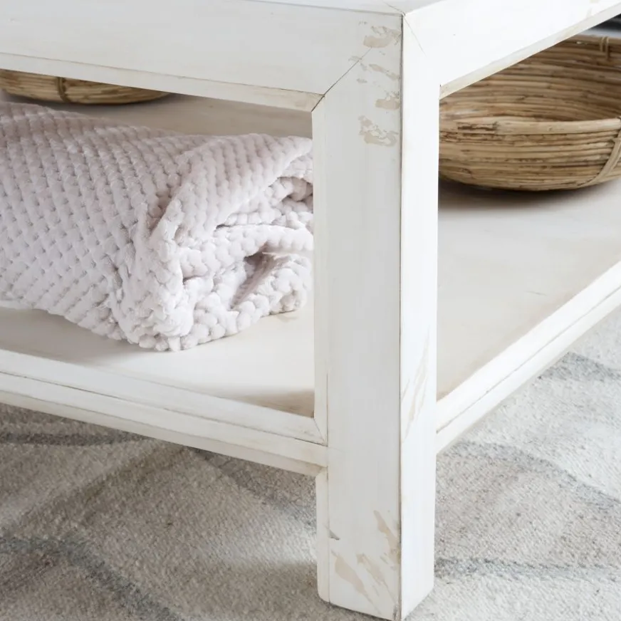 Banak Soho Table basse en bois massif carrée en blanc décapé