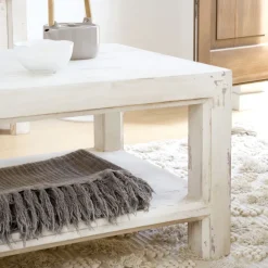 Banak Soho Table basse rectangulaire en bois massif de couleur blanc décapé