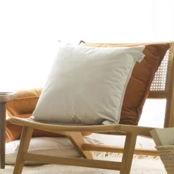 Banak Vela Coussin décoratif en velours pour canapé de couleur perle