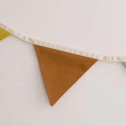 Enfant Banak Zanzi Guirlande de fanions colorés