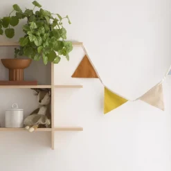 Enfant Banak Zanzi Guirlande de fanions colorés